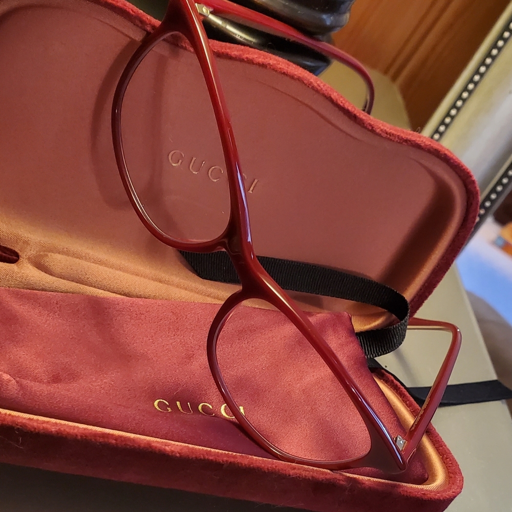 Gucci burgundy eyeglasses 😍 - Picture 7 of 12